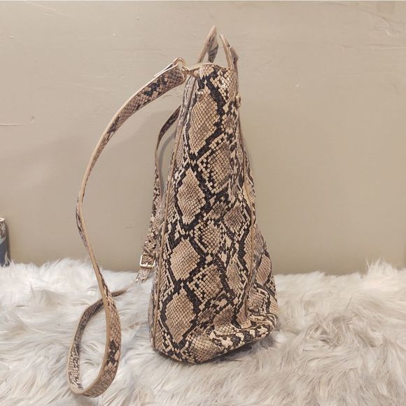 Urban Expressions | Large Faux Snakeskin Bag - Picture 4 of 12